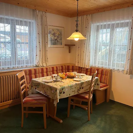 Apartment Haus *
